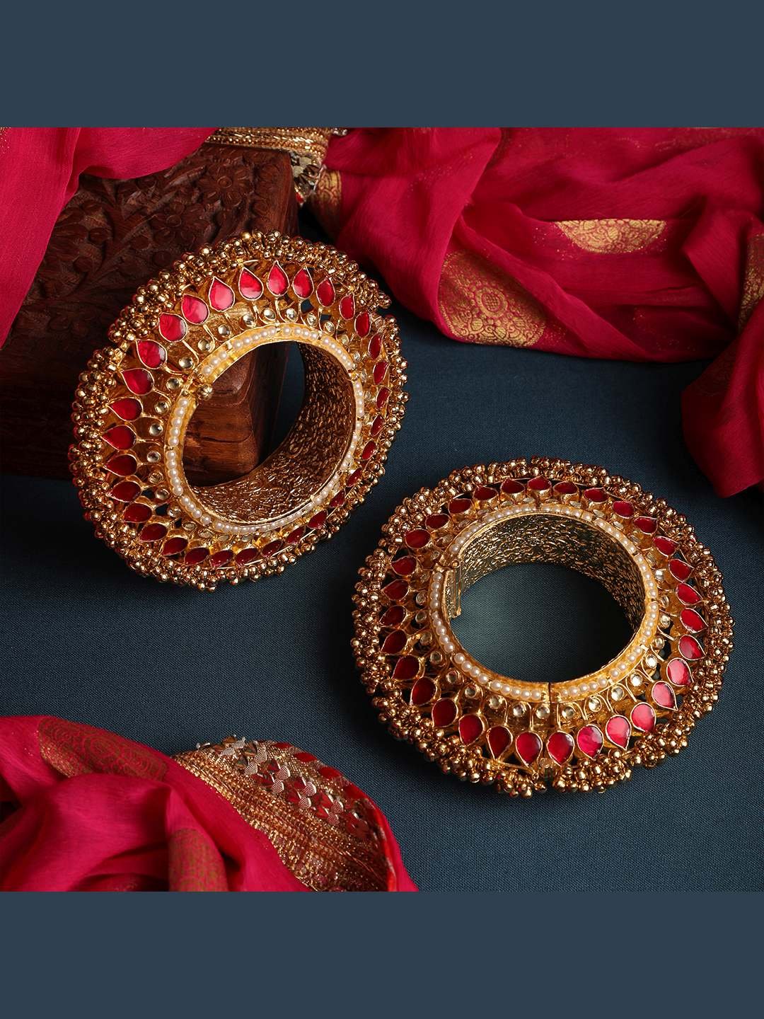 BANGLES